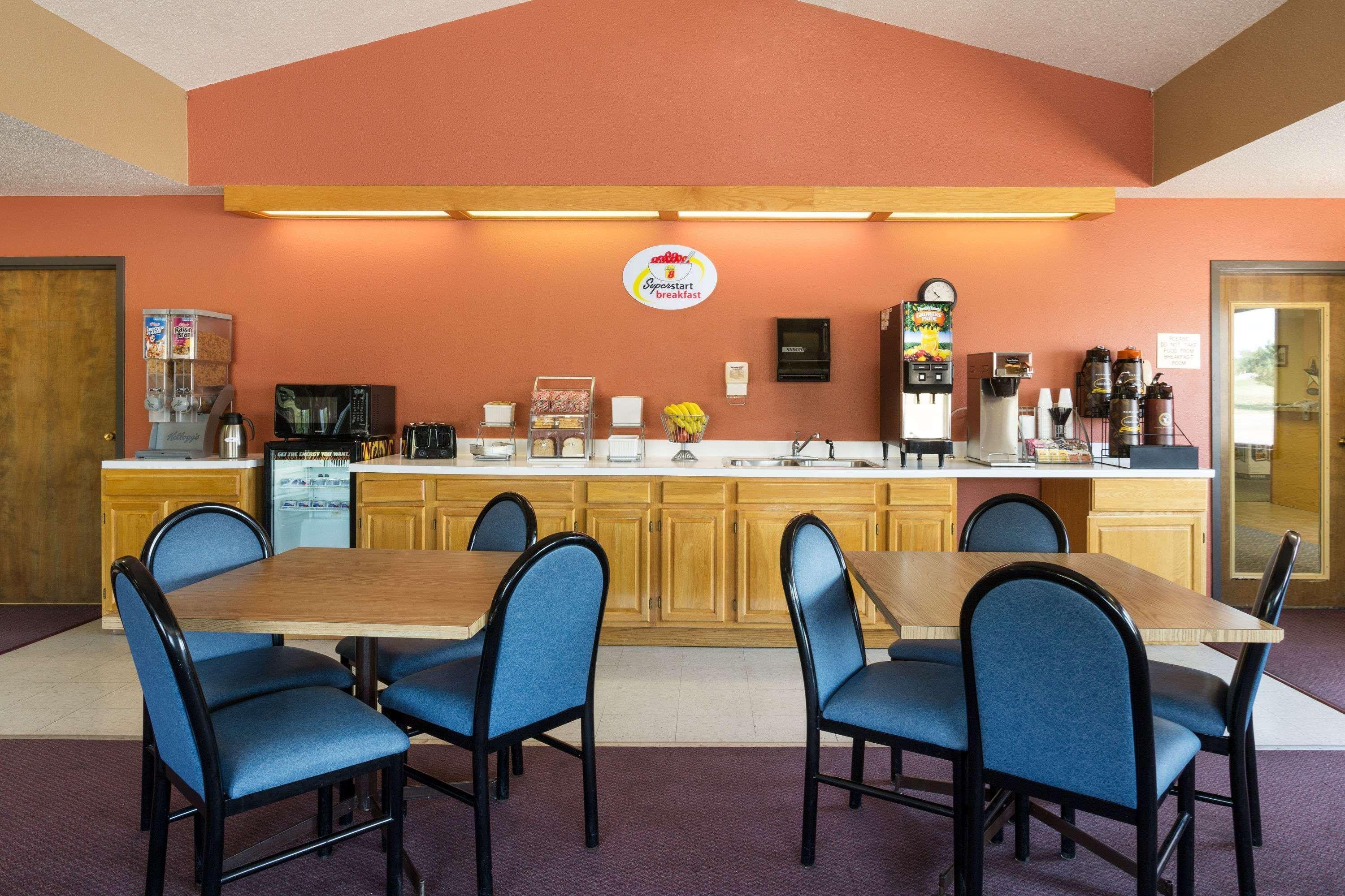 Motel Super 8 By Wyndham Hot Springs Exterior foto